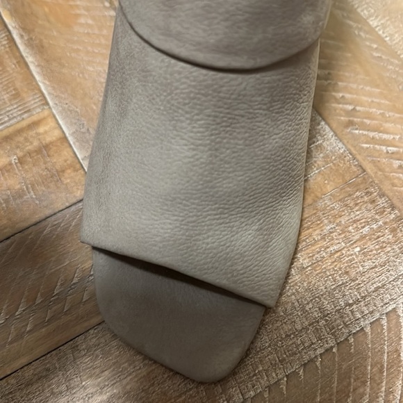 New Kenneth Cole New York Katarina Nubuck Taupe Grey Leather Open-Toe Bootie - Picture 11 of 11